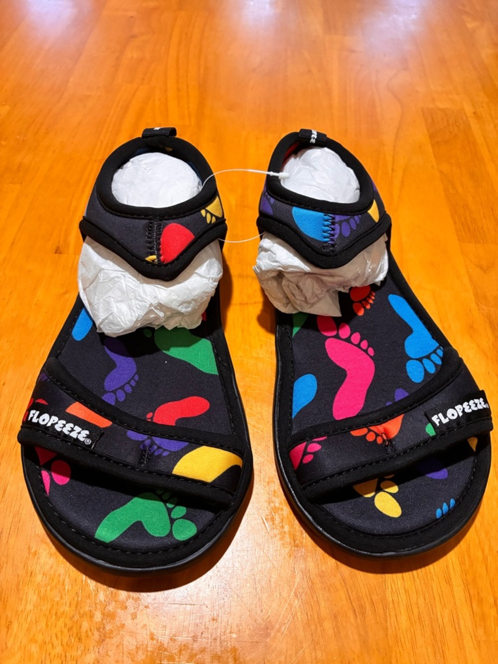NEW FLOPEEZE US 5/6 Strappy Comfort Sandals Multicolor Footprint  EU 36/37